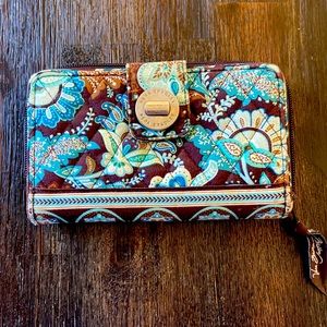 Vera Bradley Java blue large wallet